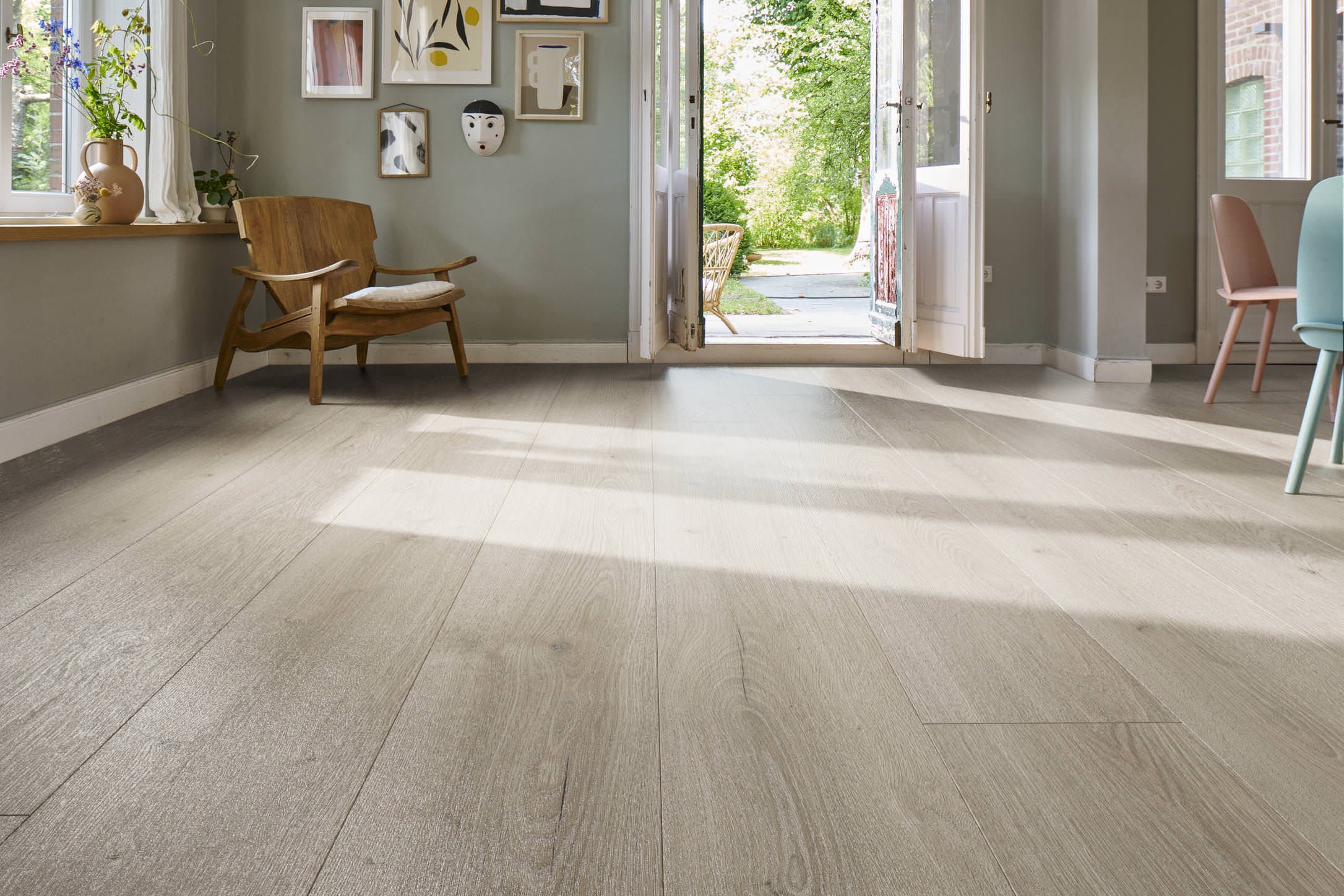 Laminate Floor Tritty 100 Plank 1-Strip 4V Oak Flavia Grey
