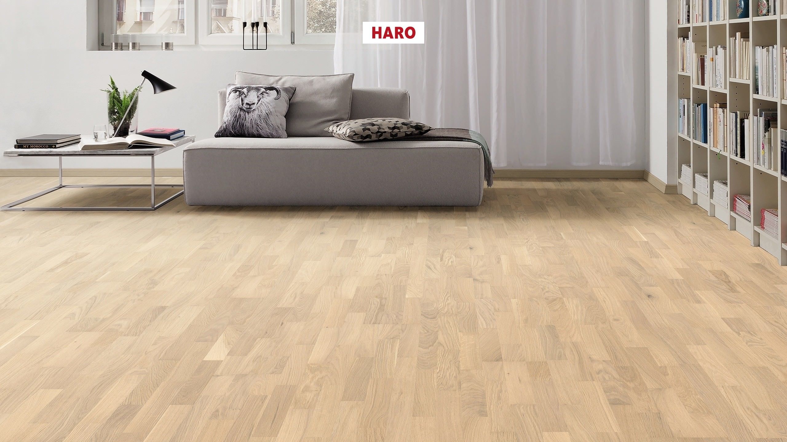 LONGSTRIP OAK LIGHT WHITE FAVORIT BRUSHED